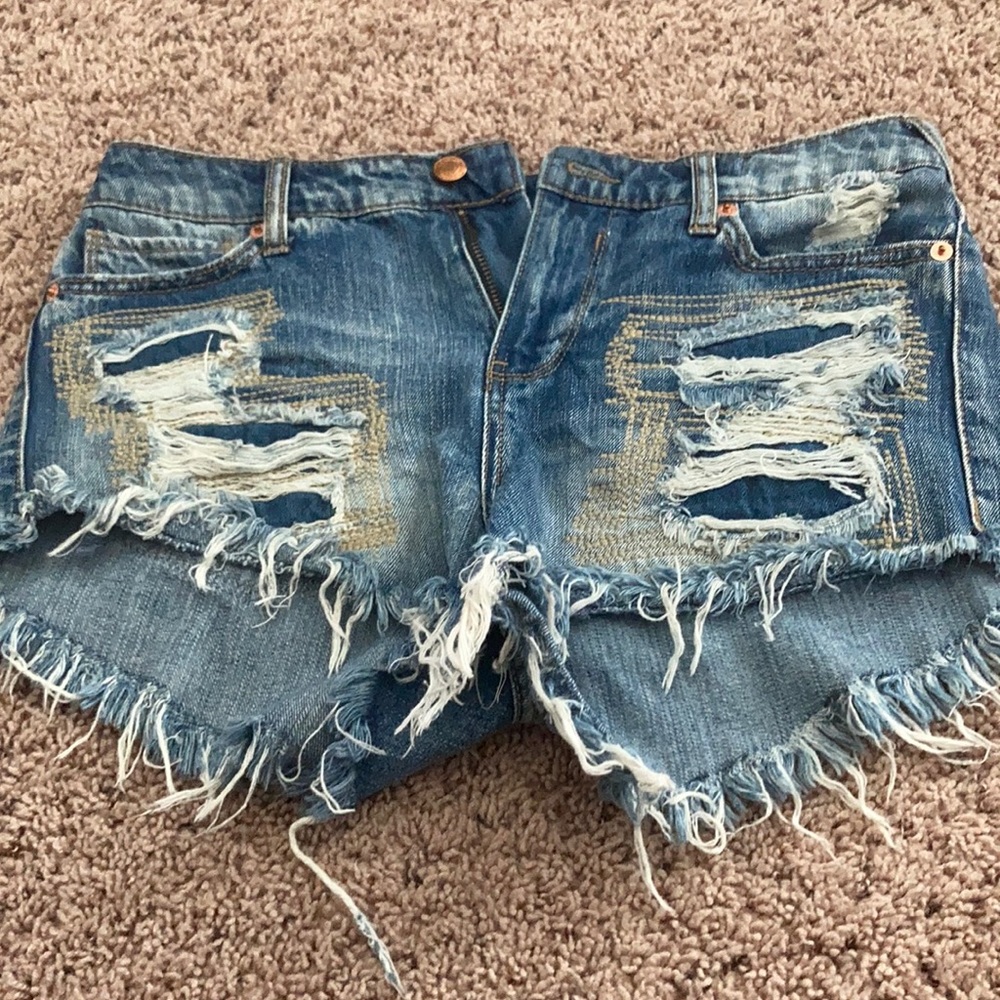 Mossimo cut off shorts size 28